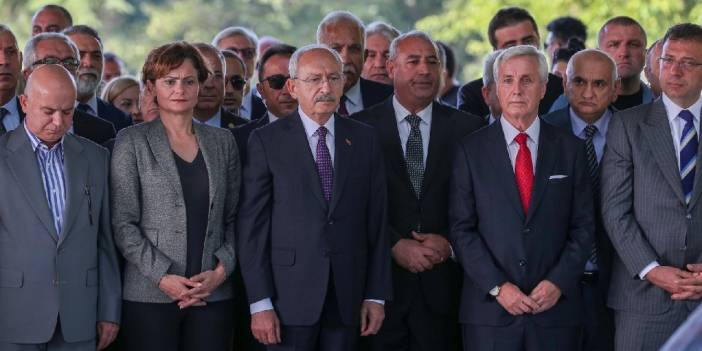 Kılıçdaroğlu'ndan Menderes ve Özal’ın anıt mezarlarına ziyaret