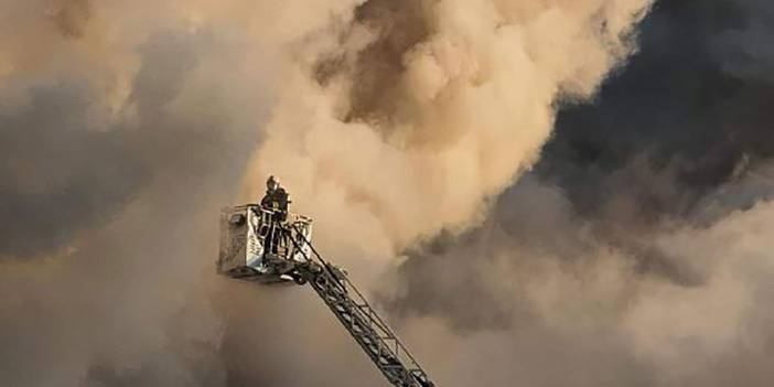 Kocaeli'de hurdalık yangını 55 saat sonra söndürüldü