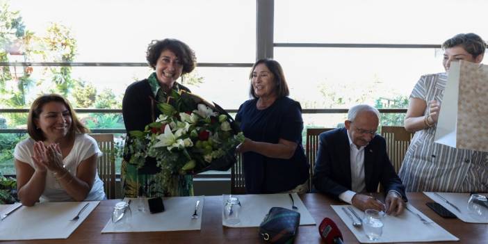 Kılıçdaroğlu ve eşi, milletvekili eşleriyle çay sohbetinde buluştu