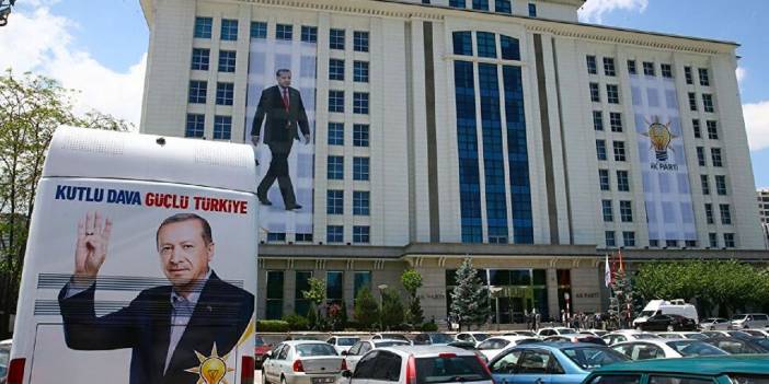 AKP Genel Merkezi’nin personel harcaması, sarayı geçti