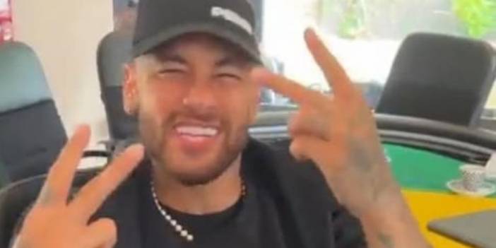 Neymar, aşırı sağcı Bolsonaro'yu dans ederek destekledi