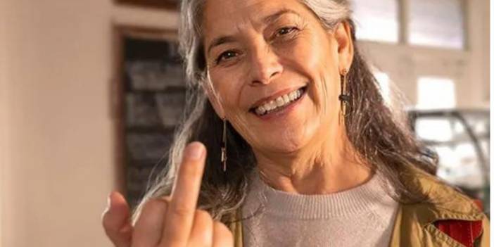 Ada ülkesinde gündem: Orta parmak