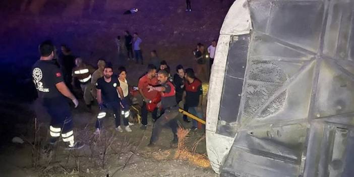 Şanlıurfa'da yolcu otobüsü devrildi: 10 yaralı