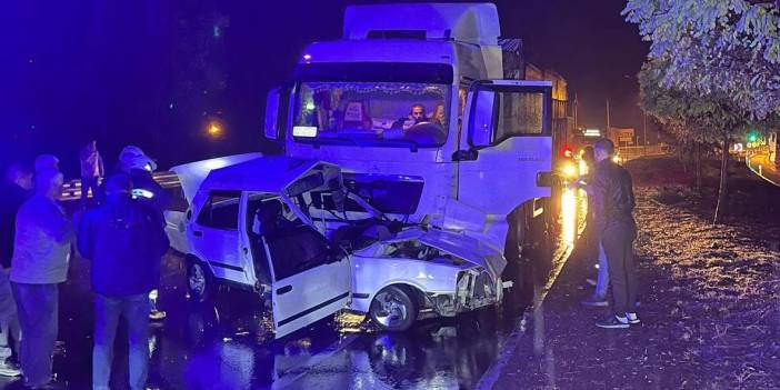 Konya'da TIR, otomobile çarptı: 1 ölü, 1 yaralı