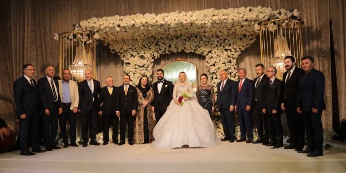 Bakan Soylu, aşiret düğününe katıldı