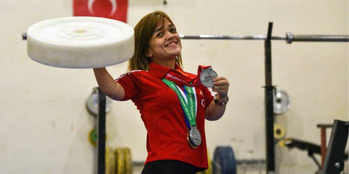 İş ararken şampiyon oldu