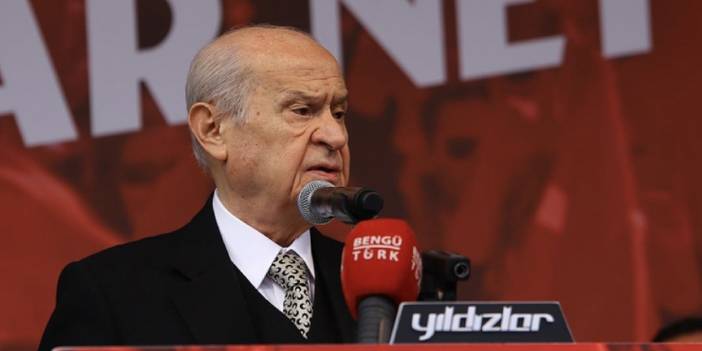 Prompter bozuldu, Bahçeli'nin konuşması yarım kaldı
