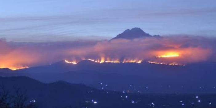 Kilimanjaro Dağı yanıyor