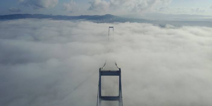 İstanbul Boğazı siste kayboldu