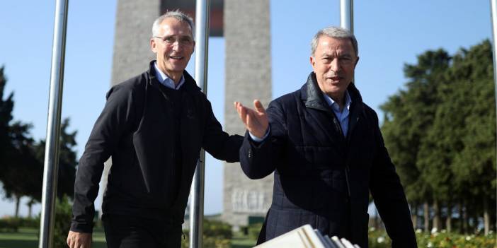 Stoltenberg ile Akar Şehitler Abidesi'ni ziyaret etti