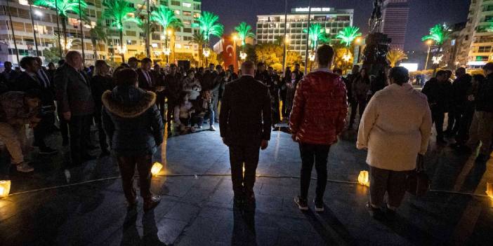 İzmir, Ata’ya saygı nöbetinde