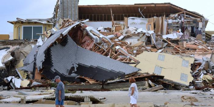 Nicole Kasırgası, ABD'yi etkisi altına aldı: 2 ölü