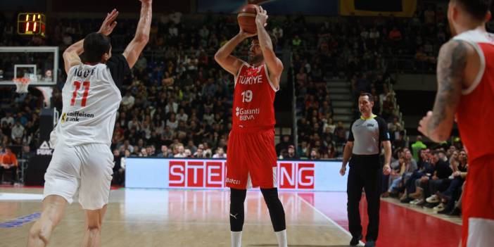 12 Dev Adam, Sırbistan'a yenildi