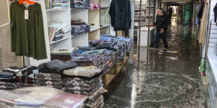 İzmir'de sağanak yağış