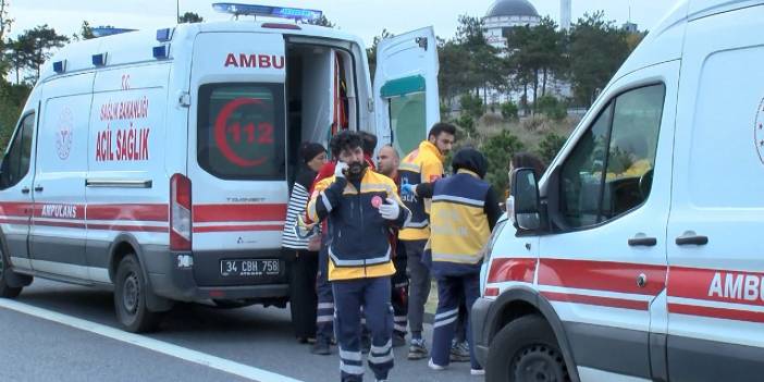 İETT otobüsü ile servis minibüsü çarpıştı: 7 yaralı