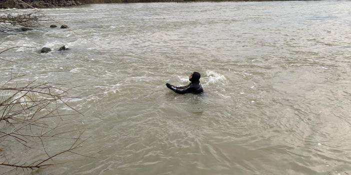Erdal Sakız cinayetinde kullanılan silahlar, Sakarya Nehri'nde aranıyor