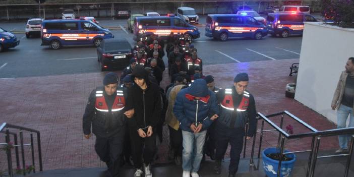 Sahte rezervasyonla 12 milyonluk vurgun: 25 şüpheli adliyede