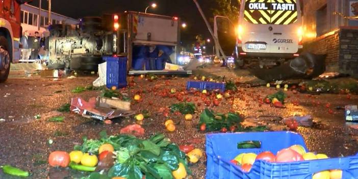 Kamyonetle servis minibüsü çarpıştı: 1 ölü, 2 yaralı