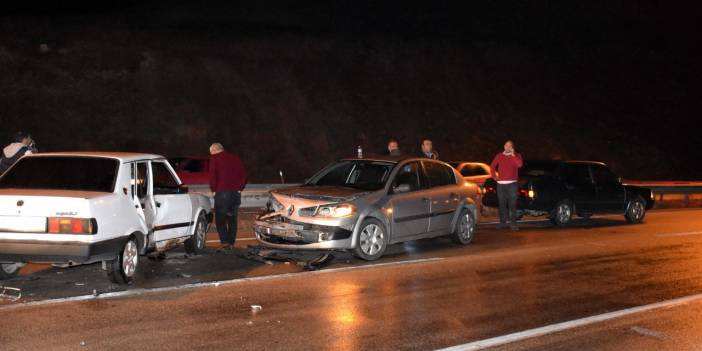 4 otomobilin karıştığı zincirleme kaza: Yaralılar var