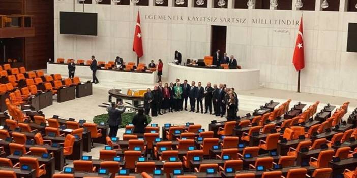 AKP'lilerden bir hatıra fotoğrafı daha