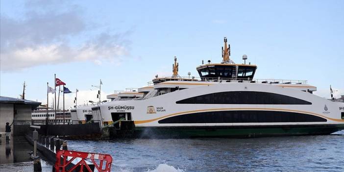İstanbul'da vapur seferlerine lodos engeli