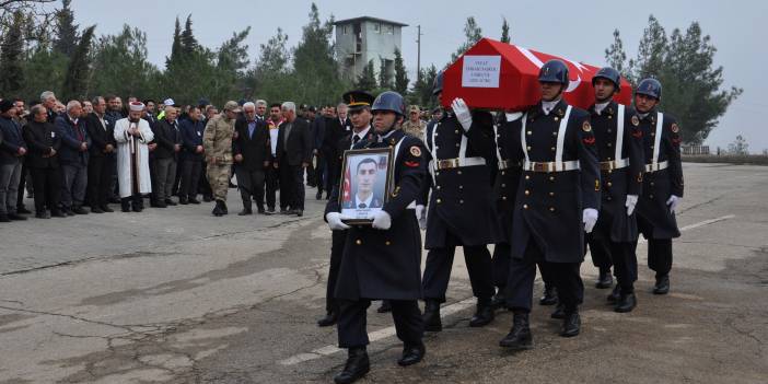 The funeral of the petty officer who died in the accident was sent to his hometown