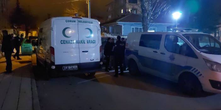 Boşanma aşamasındaki eşinin evinin önünde intihar etti