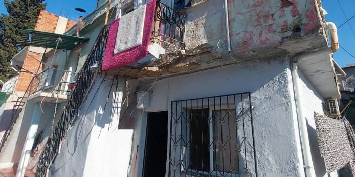 Balkonda oturuyordu: Bir anda kendini yerde buldu