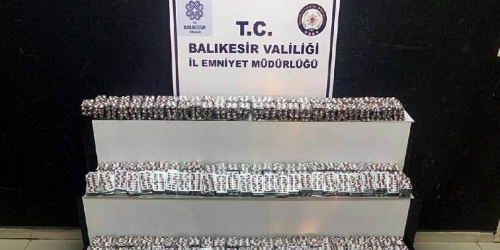 Balıkesir'de 40 bin 180 sentetik ecza hap ele geçirildi
