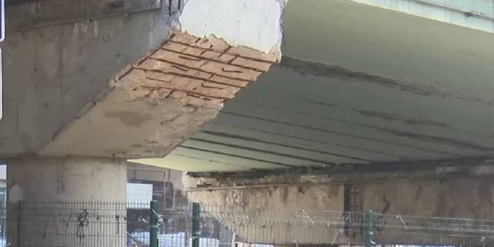 Esenler'de üst geçit 'döküldü'