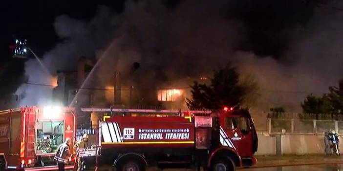 Arnavutköy’de kauçuk fabrikasında yangın