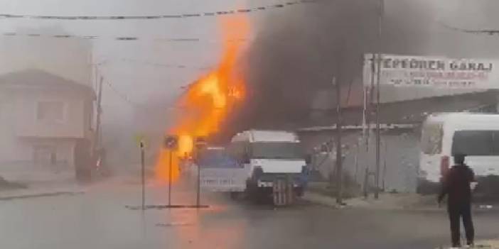 Doğalgaz borusu patladı: 1 işçi yaralandı, parti bürosu yandı