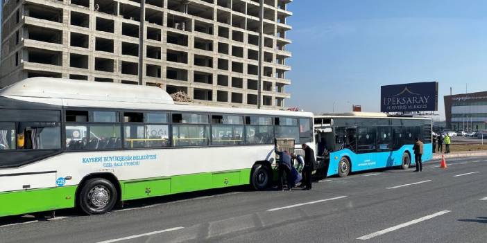 İki otobüs birbirine girdi: 15 yaralı