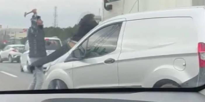 Sultanbeyli TEM'de 'çekiçli' kavga!