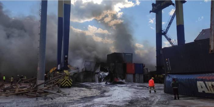 İmamoğlu duyurdu: İskenderun Limanı'ndaki yangın kontrol altına alındı