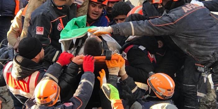 Arzu Apartmanı'nda 102. saatte 6 kişi kurtarıldı