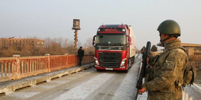 Deprem ile gelen dostluk köprüsü: 30 yıldır kapalı sınır kapısı açıldı