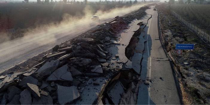 Deprem, Antakya Demirözü Karayolu'nu kağıt gibi yırttı