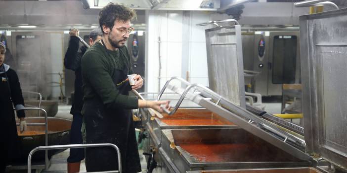 Danilo Şef depremzedeler için mutfağa girdi