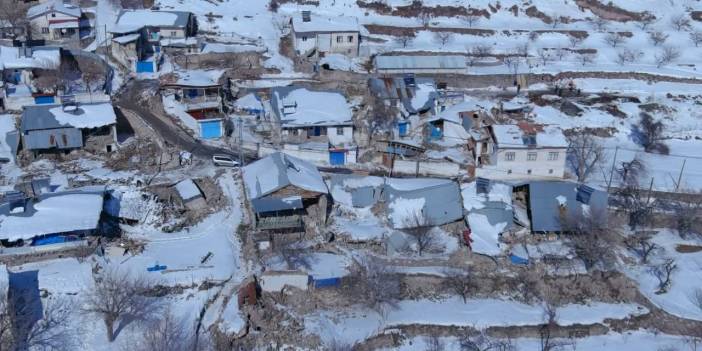 130 evden 10'u sağlam kaldı: Bir köy neredeyse yok oldu