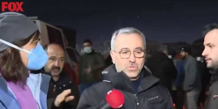 Başkanın korumaları soru soran muhabiri ve depremzedeyi itekledi