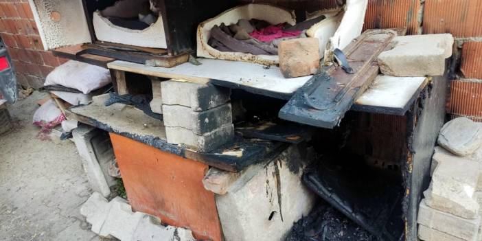 Kediler için yapılan kulübeler ateşe verildi