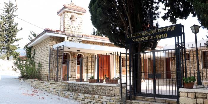 113 yıllık Meryem Ana Ermeni Kilisesi ağır hasar gördü, ibadete kapatıldı