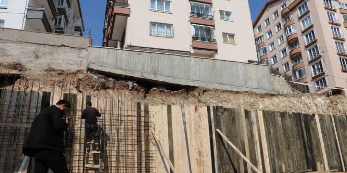 İstinat duvarı çöken 2 apartmanda risk tespit edilmedi