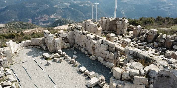 1500 yılında depremde ailesini kaybedince inşa etti: Hasar yok