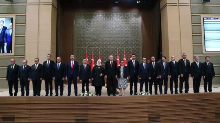 Cumhurbaşkanı Erdoğan yeni kabineyi açıkladı! Sürpriz isimler...
