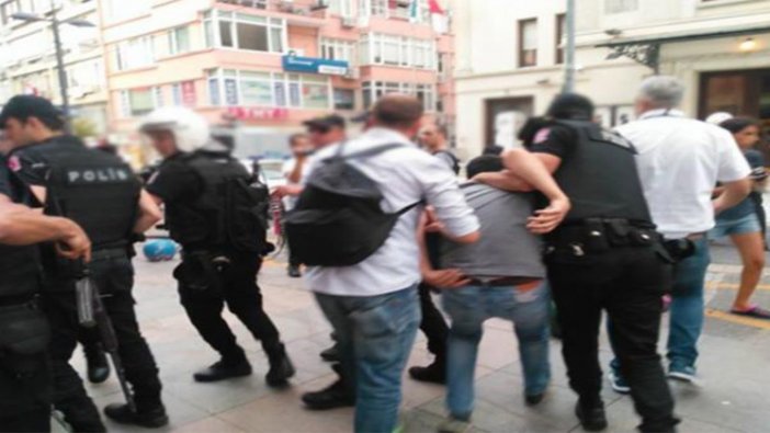 Kadıköy’de destek eylemine müdahale: 33 gözaltı