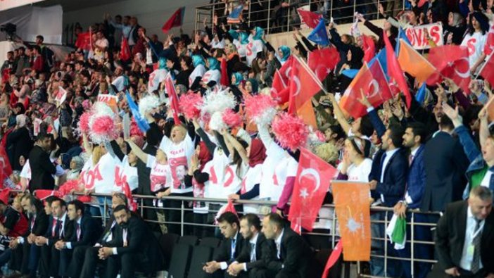 AKP'de 5 il başkanının istifası isteniyor