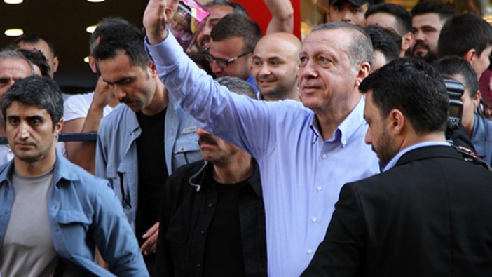Erdoğan'dan parti teşkilatına çarpıcı mesajlar: Defolu kişilerle bu mücadeleyi yürütemeyiz