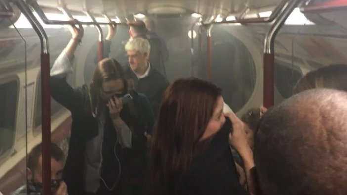 Londra Metrosu boşaltıldı: Sebebi belli olmayan duman paniğe neden oldu